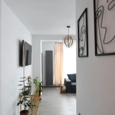 Apartment Sunnyescape Alezzi Navodari